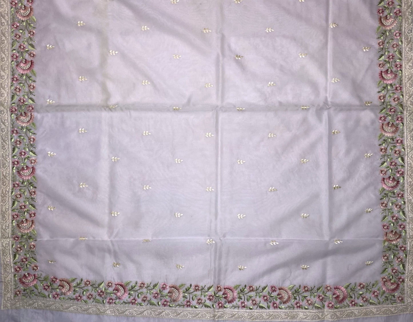 Light Purple Organza Saree Embroidery with Butta and Border Design b0345ds