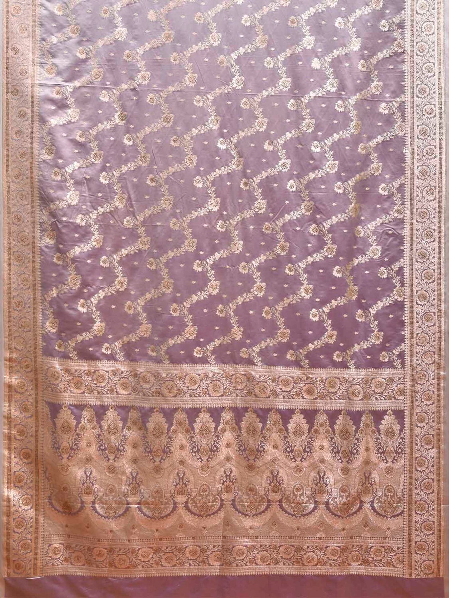 Light Mauve Banaras Katan Saree with Diagonal and Pallu Design b0347