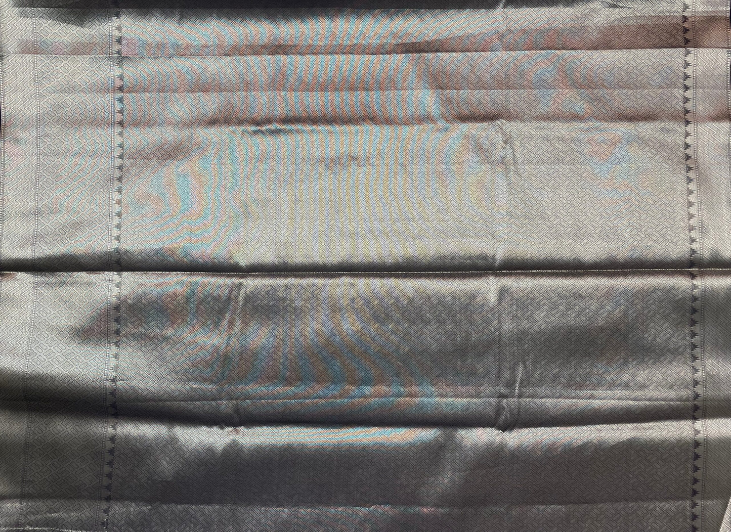 Black Banaras Fancy with Zari Border Body Butta and Pallu Design b0353ds