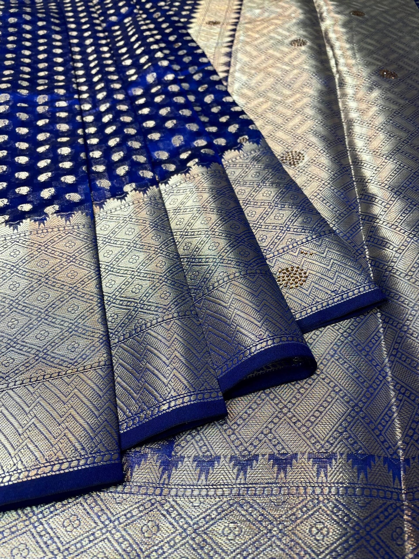 Blue Banaras Fancy with Zari Border Body Butta and Pallu Design b0357ds