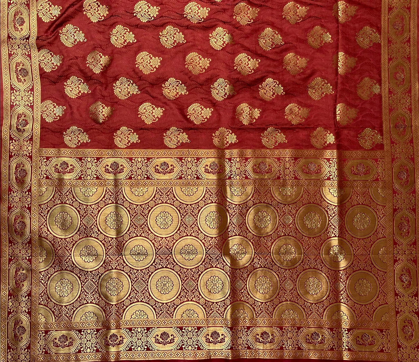 Red Banaras Katan Silk Saree with Body Butti and Border Design b0413ds