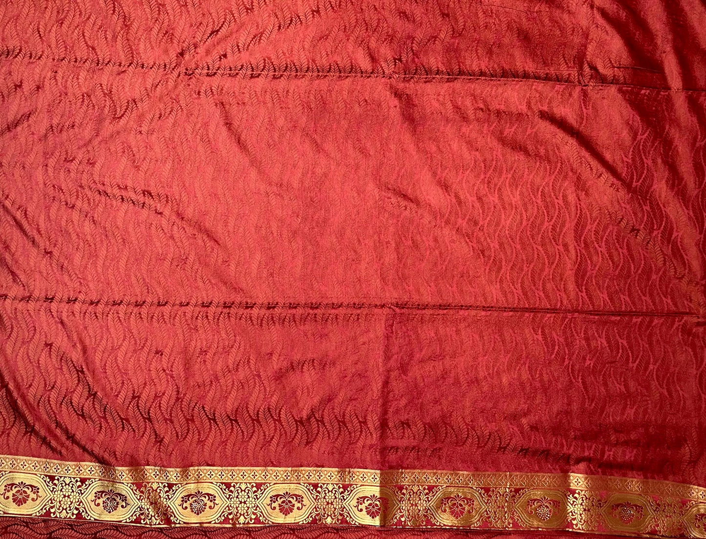Red Banaras Katan Silk Saree with Body Butti and Border Design b0413ds
