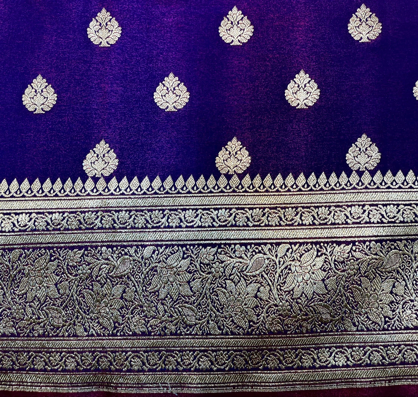 Royal Blue Banaras Katan Silk Saree with Body Butti and Border Design b0436ds
