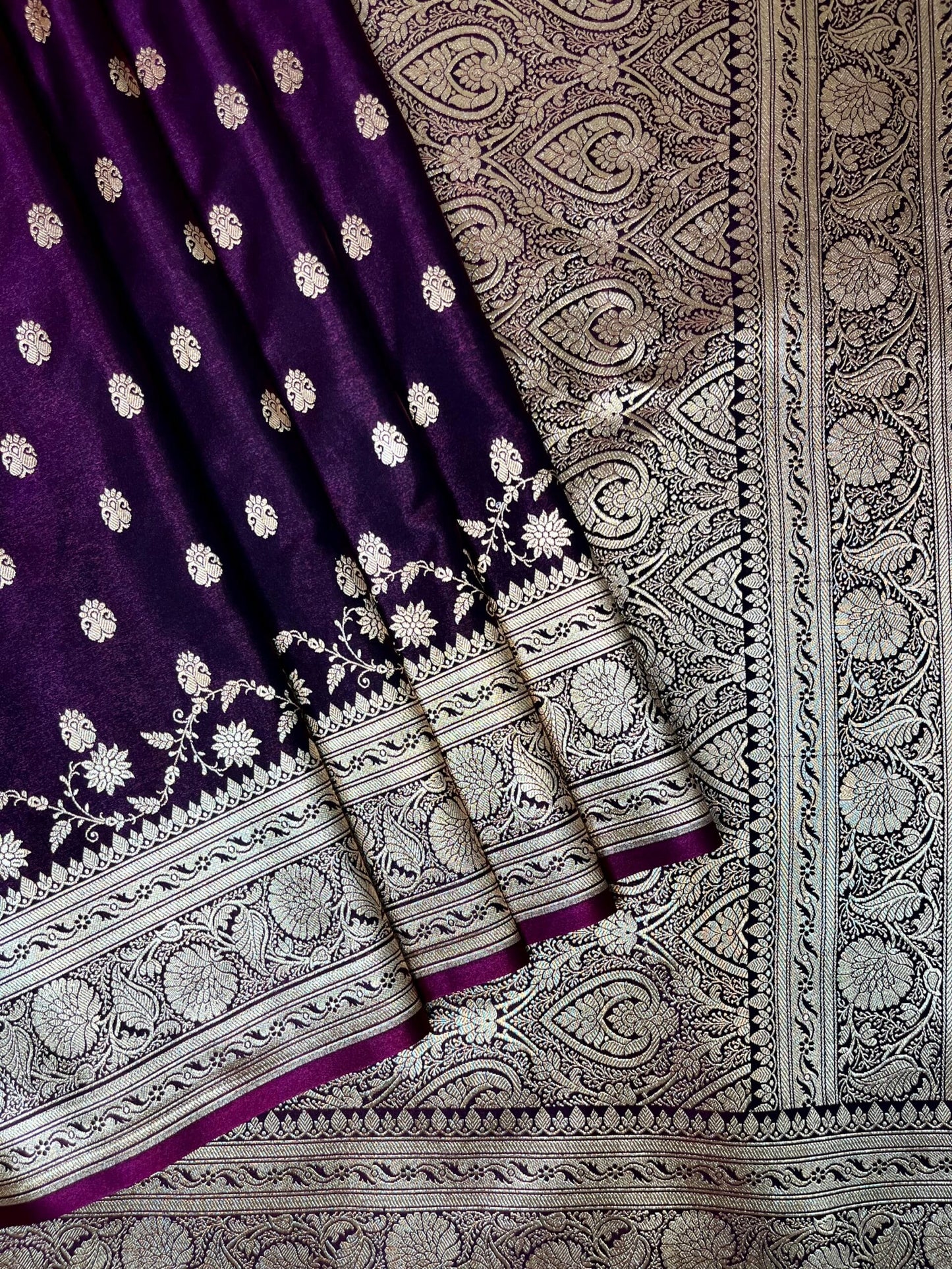 Dark Violet Banaras Katan Silk Saree with Body Butti and Border Design b0440ds