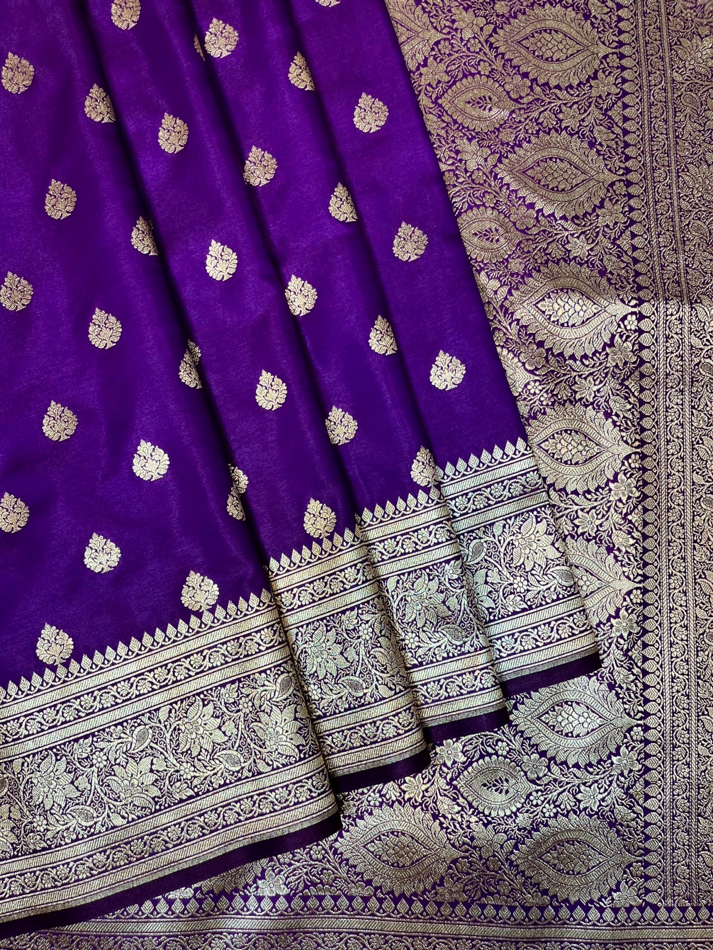 Purple Banaras Katan Silk Saree with Body Butti and Border Design b0444ds