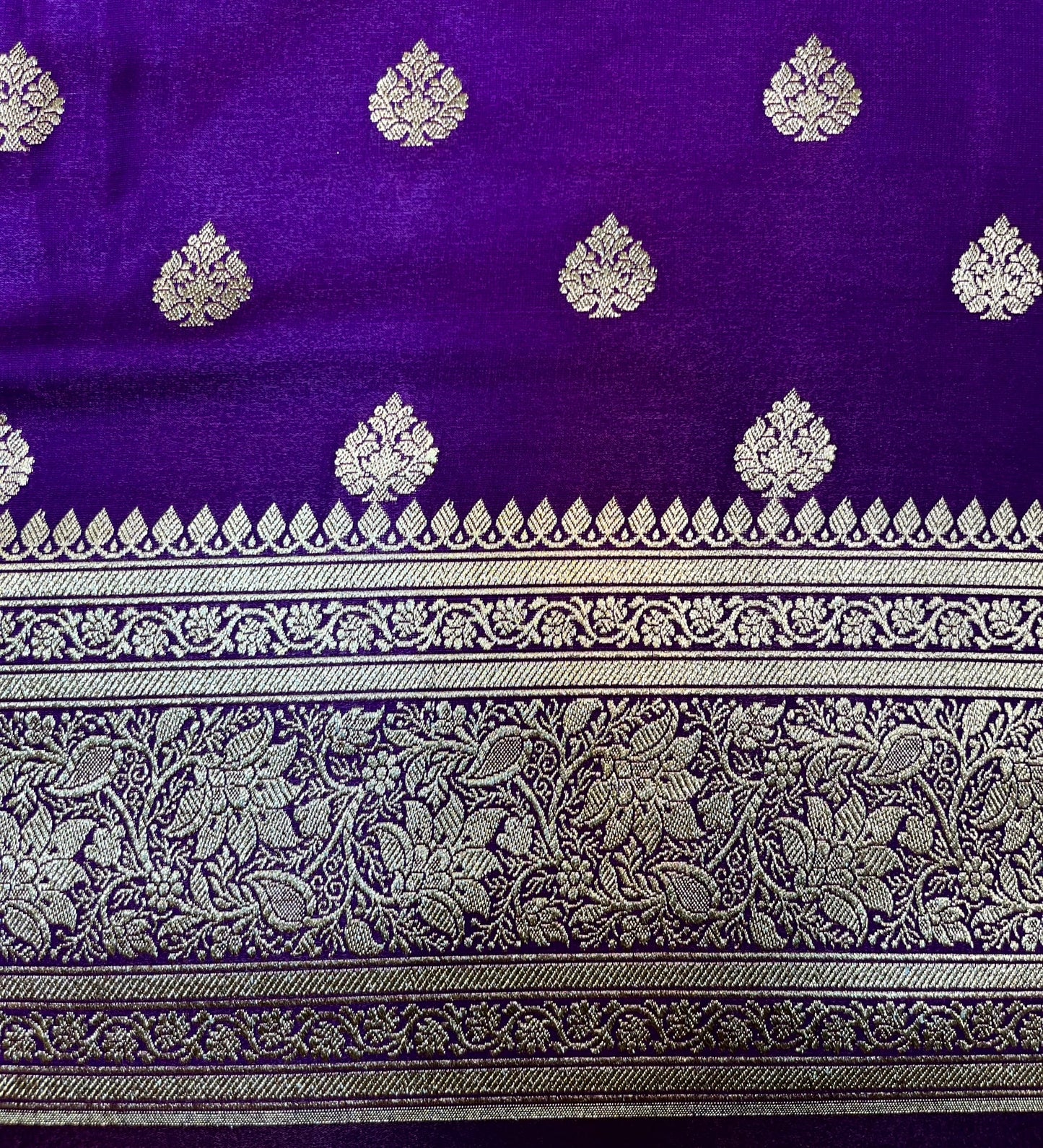 Purple Banaras Katan Silk Saree with Body Butti and Border Design b0444ds
