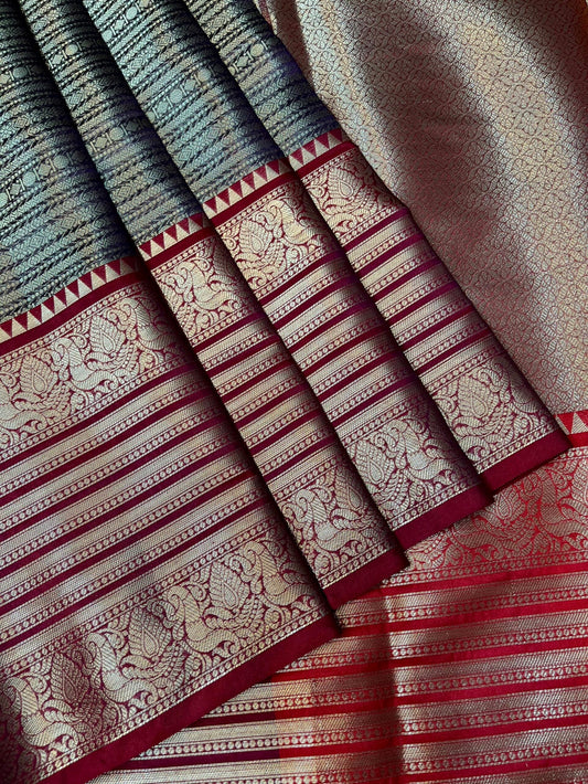 Grey Banaras Saree with Body stripes and Border Design b0454ds