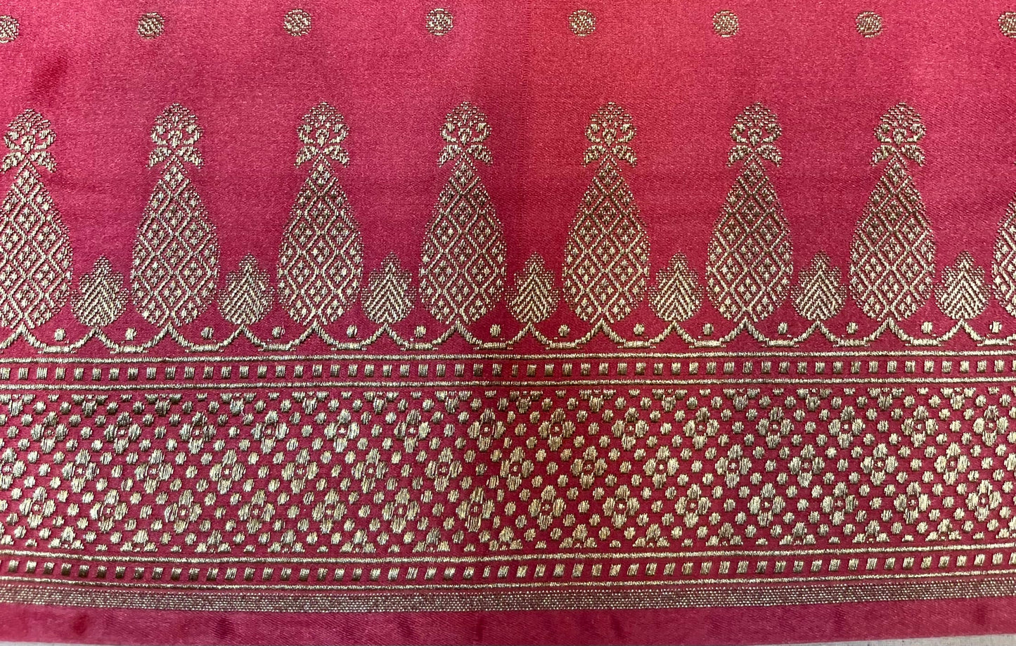 Pink Burgundy Banaras Katan Silk Saree with Body Butti and Border Design b0455ds