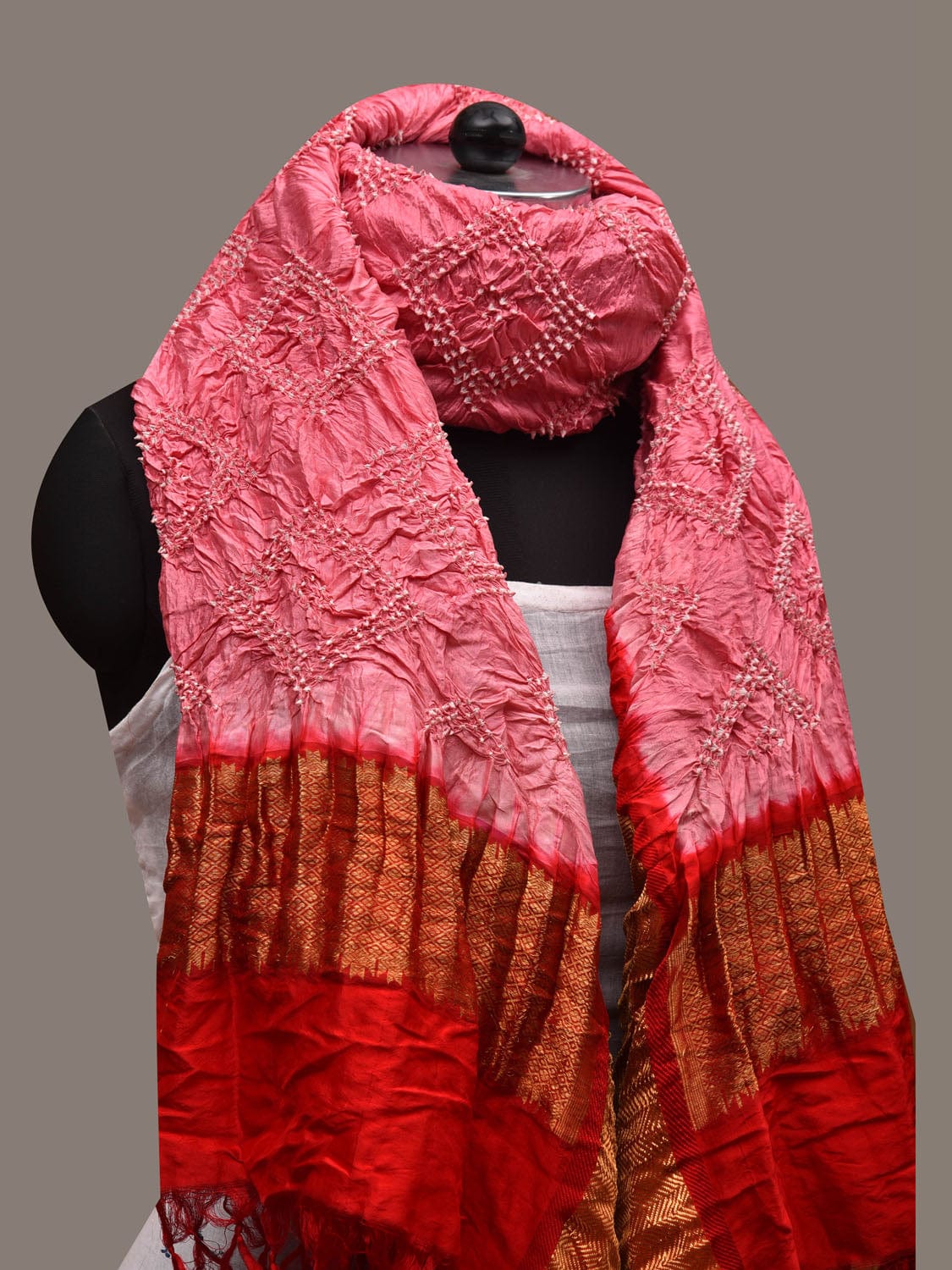 Baby Pink and Red Bandhani Kanchipuram Silk Handloom Dupatta with Border Design ds2731