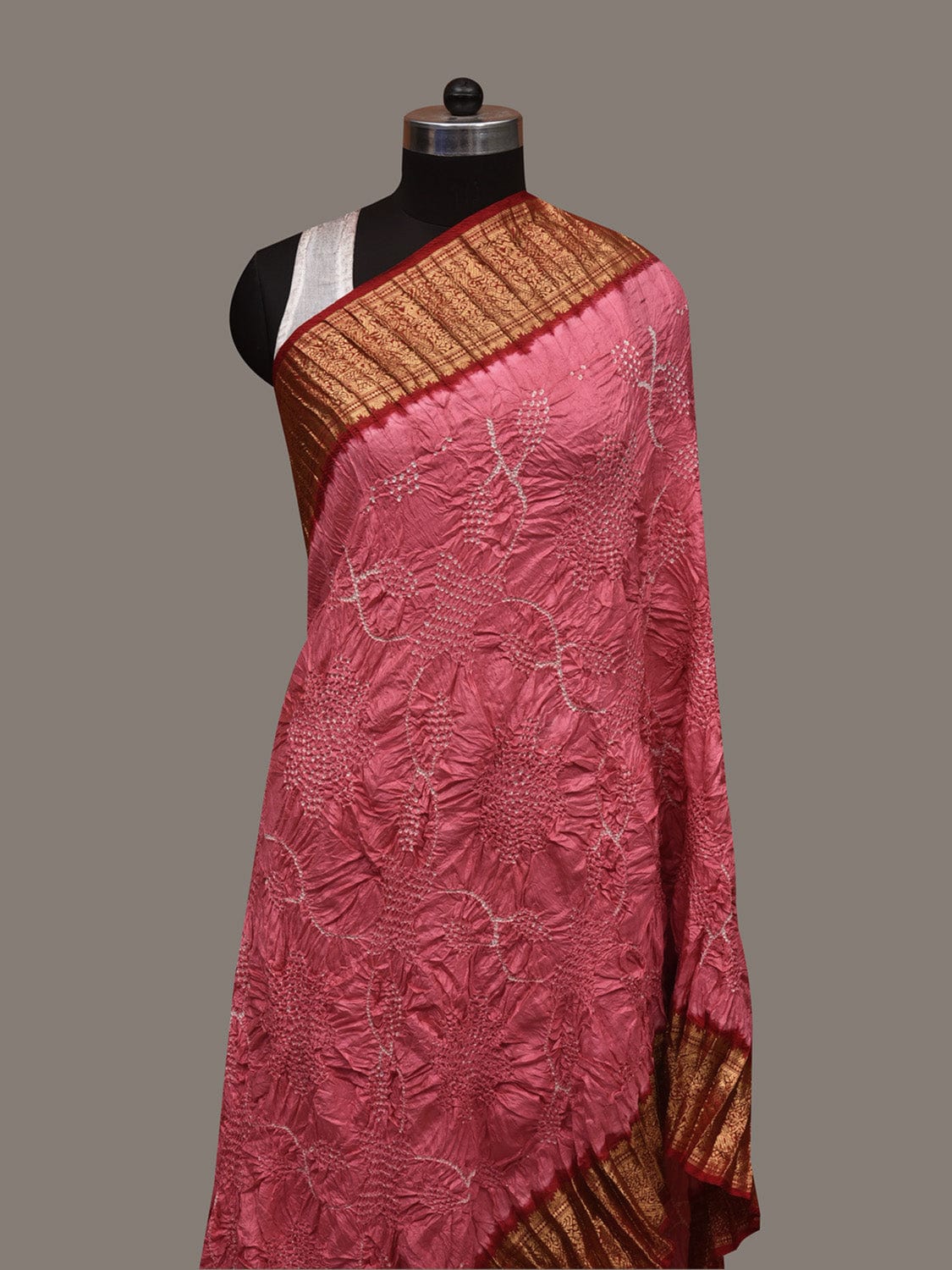 Baby Pink and Red Bandhani Kanchipuram Silk Handloom Dupatta with Floral Work Design ds2986