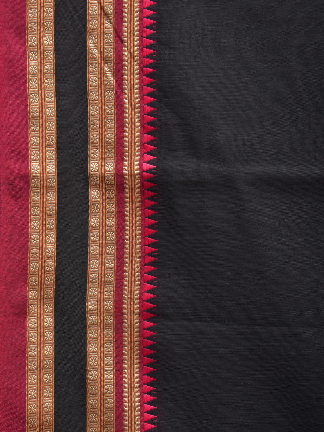 Black and Pink Bamboo Cotton Plain Saree with Strips Pallu Design No Blouse bc0460