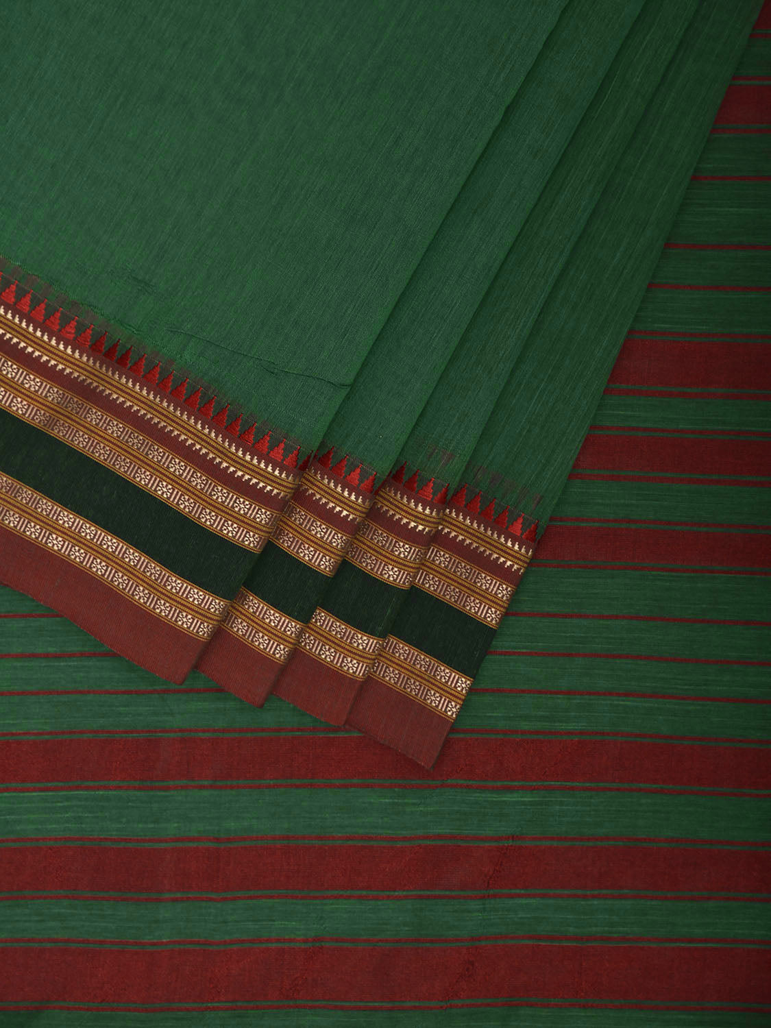 Green and Red Bamboo Cotton Plain Saree with Strips Pallu Design No Blouse bc0873