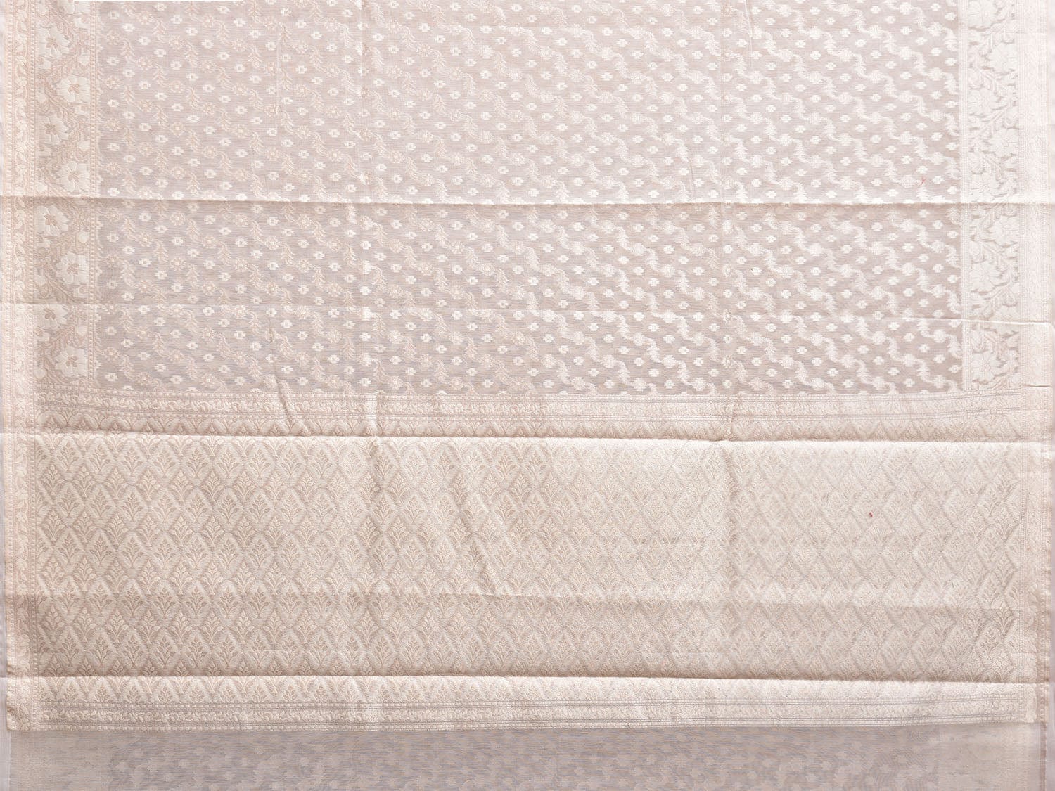 Beige Dhakai Jamdani Cotton Viscose Saree with Diagonal and Border Design dj0098