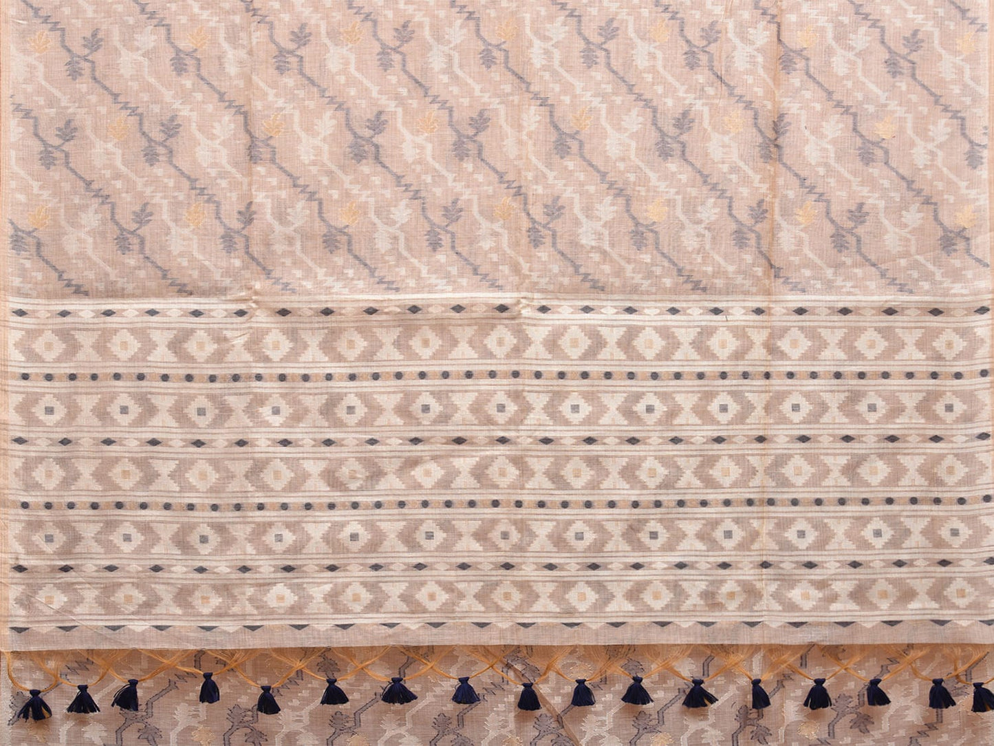Beige Dhakai Jamdani Cotton Viscose Saree with Diagonal Body and Pallu Design dj0029