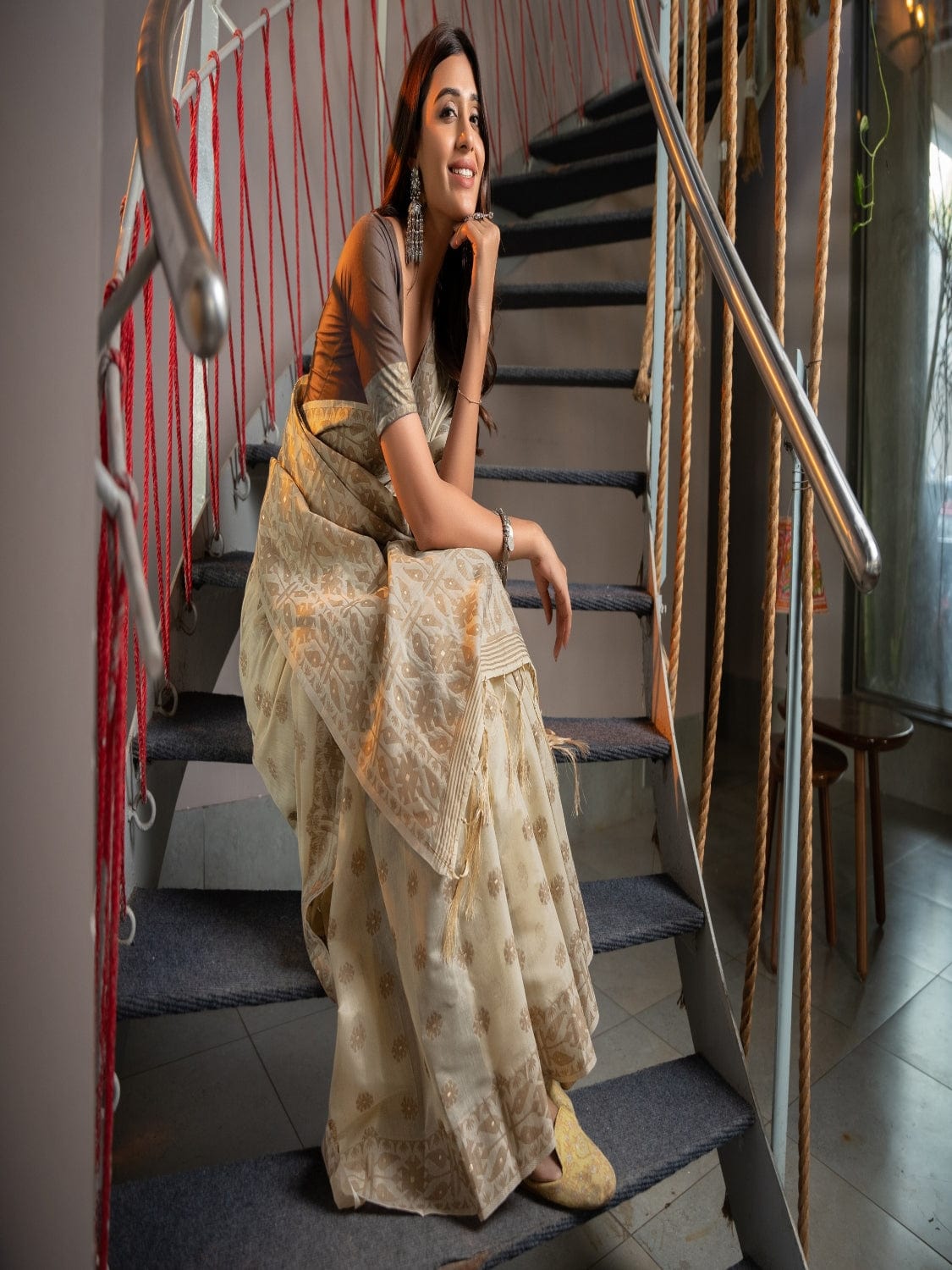Biege and Light Brown Dhakai Jamdani Cotton Viscose Saree with Buta and Pallu-Border Design dj0112