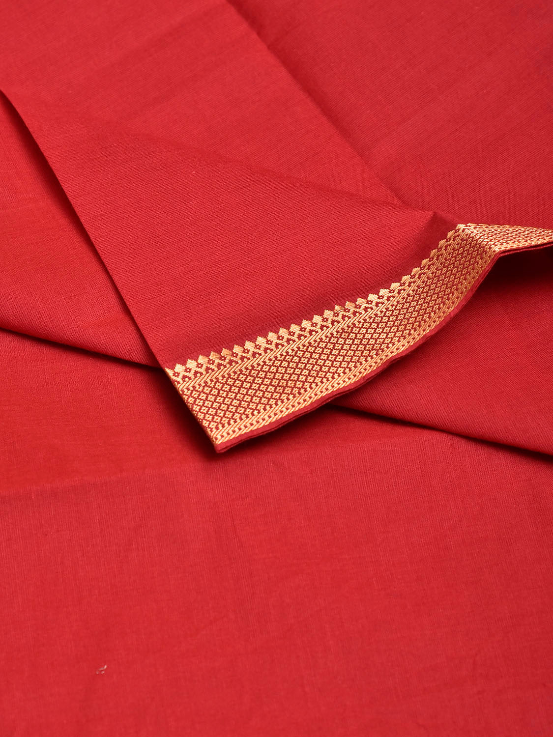 Red Mangalgiri Cotton Blouse with Zari Border Design Length 1mt Width 44 Inches BL0194