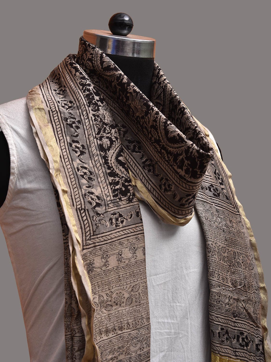 Black and Cream Kalamkari Block Print Cotton Silk Dupatta with Floral Design ds3761