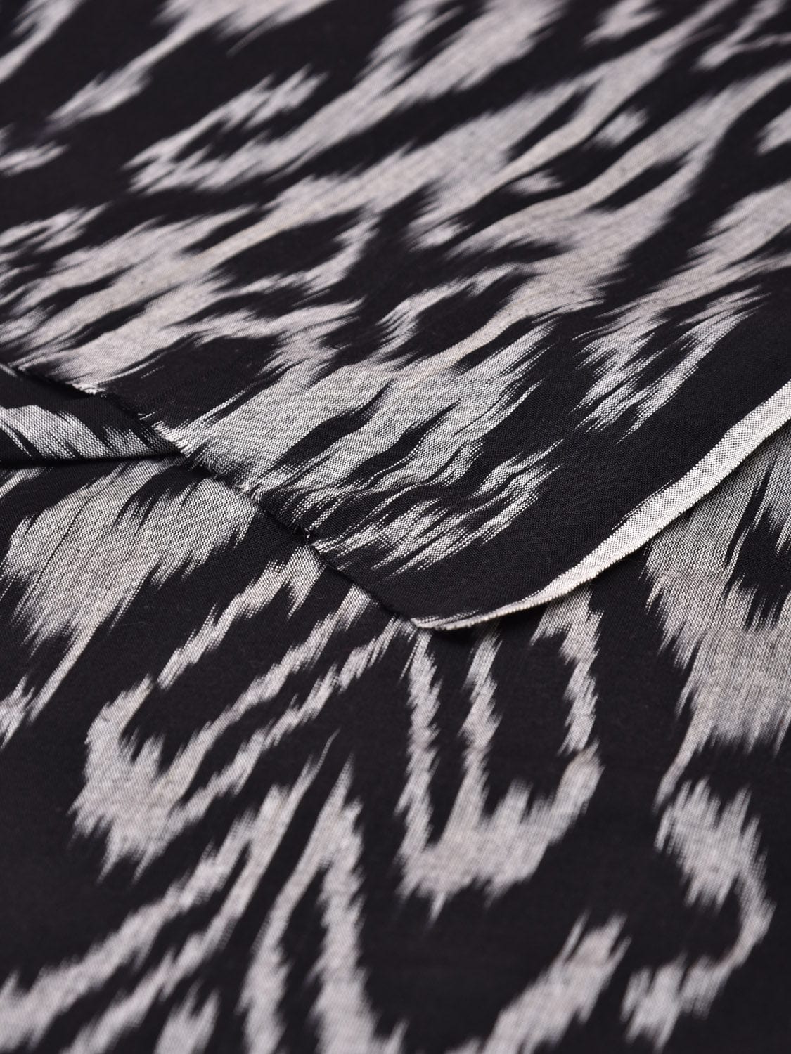 Black and Grey Ikat Cotton Handloom 2.5mts Fabric with Uzbekistan Pattern Design f0257