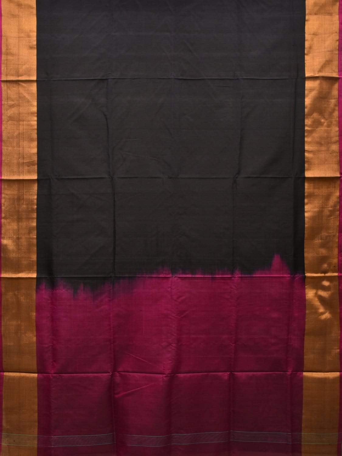 Black and Magenta Uppada Silk Handloom Plain Saree with Contrast Pallu Design u1753