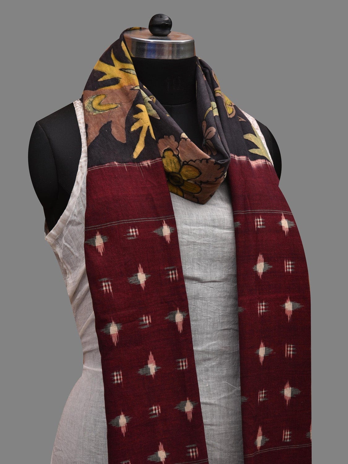 Black and Maroon Kalamkari Hand Painted Ikat Cotton Handloom Dupatta with Floral Design ds2625