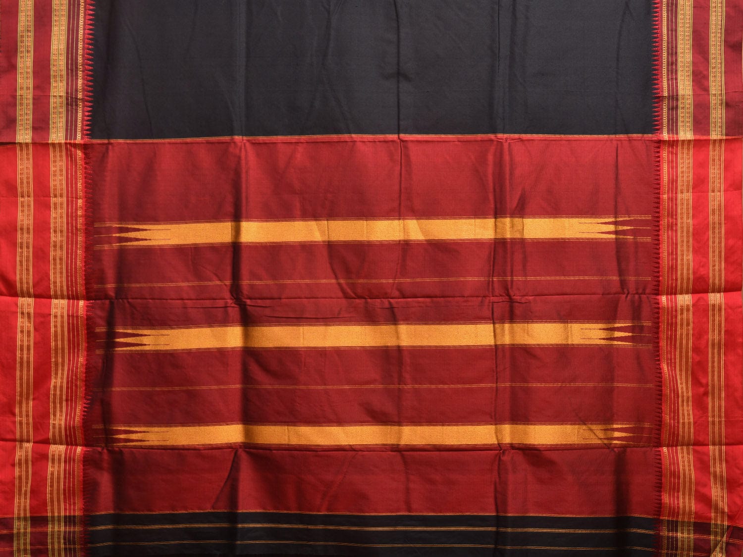 Black and Maroon Narayanpet Silk Handloom Plain Saree with Contrast Pallu Design No Blouse np0932