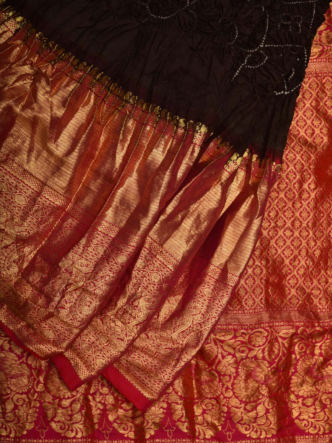 Black and Pink Bandhani Kanchipuram Silk Handloom Saree with Pallu and Border Design bn0450