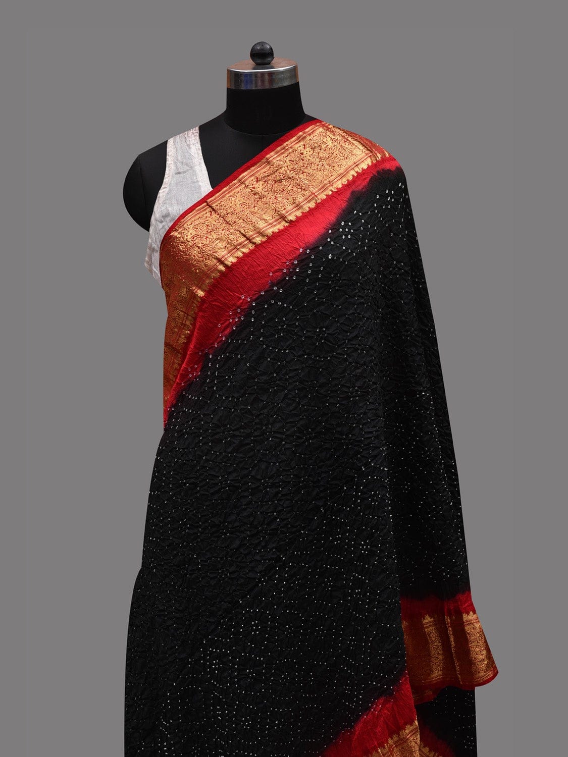 Black and Red Bandhani Kanchipuram Silk Handloom Dupatta with Border Design ds2611