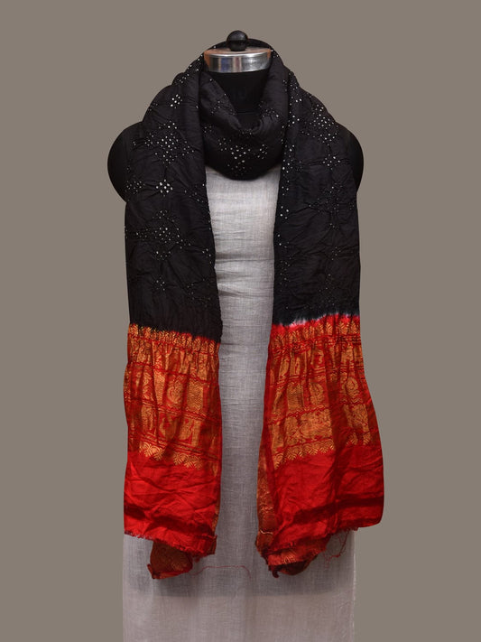 Black and Red Bandhani Kanchipuram Silk Handloom Dupatta with Border Design ds2951