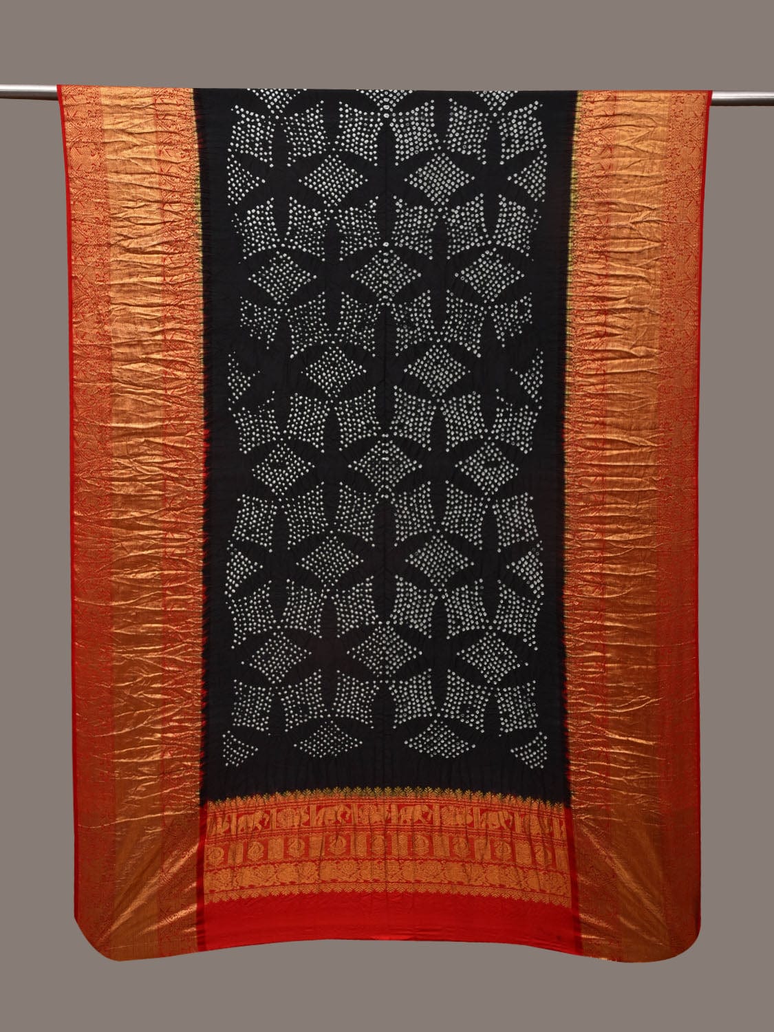 Black and Red Bandhani Kanchipuram Silk Handloom Dupatta with Border Design ds2963