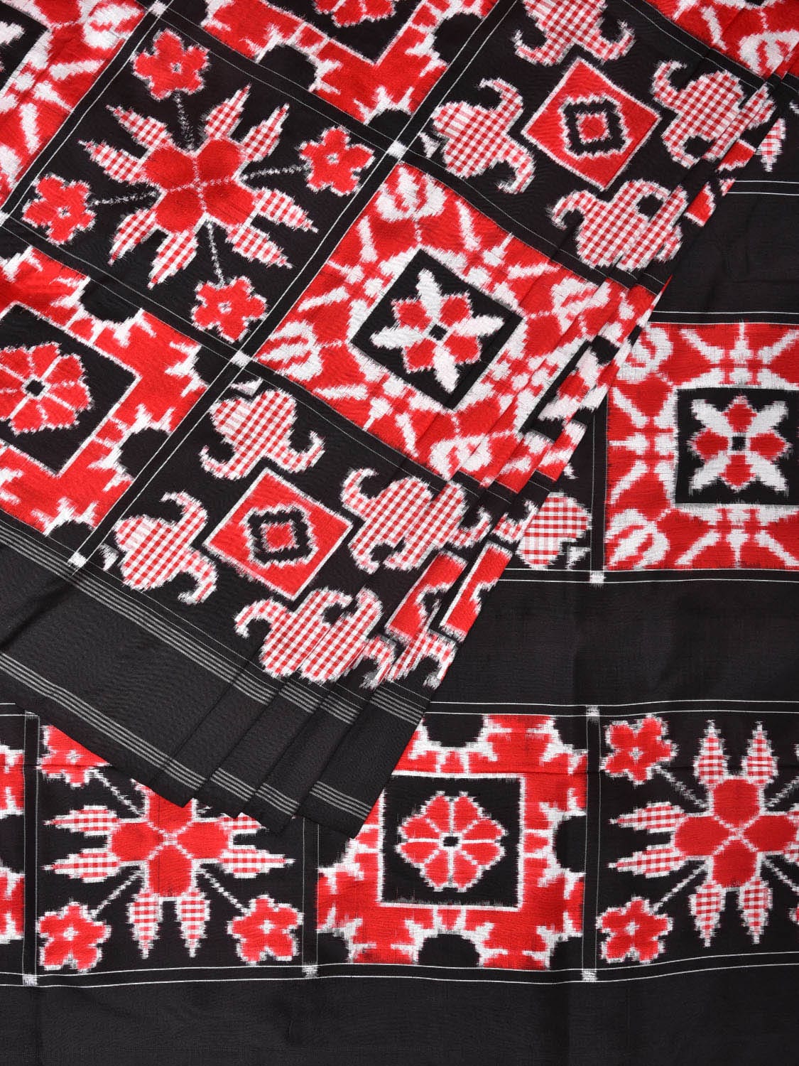 Black and Red Pochampally Double Ikat Silk Handloom Saree with Telia Design i0758