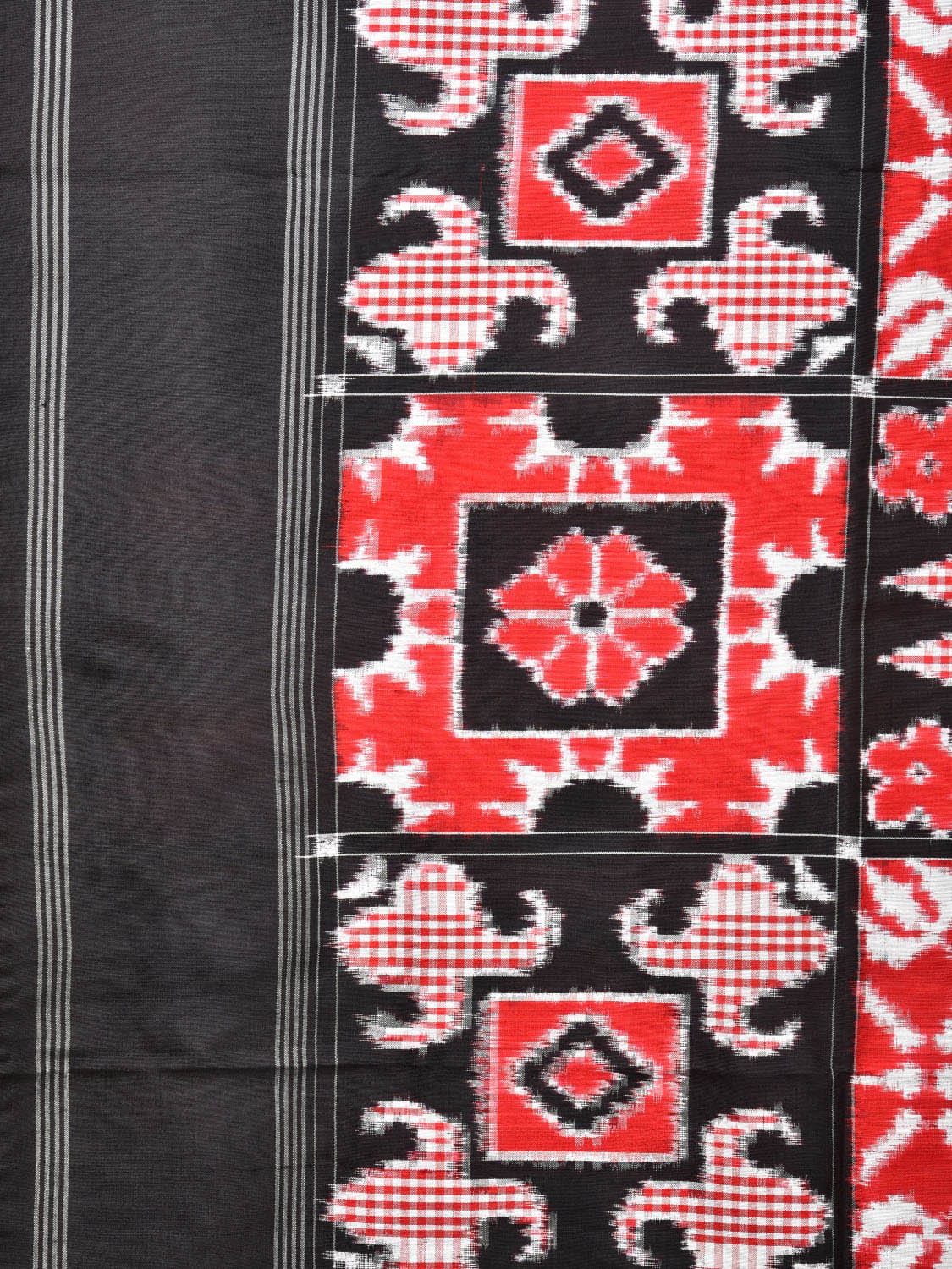 Black and Red Pochampally Double Ikat Silk Handloom Saree with Telia Design i0758