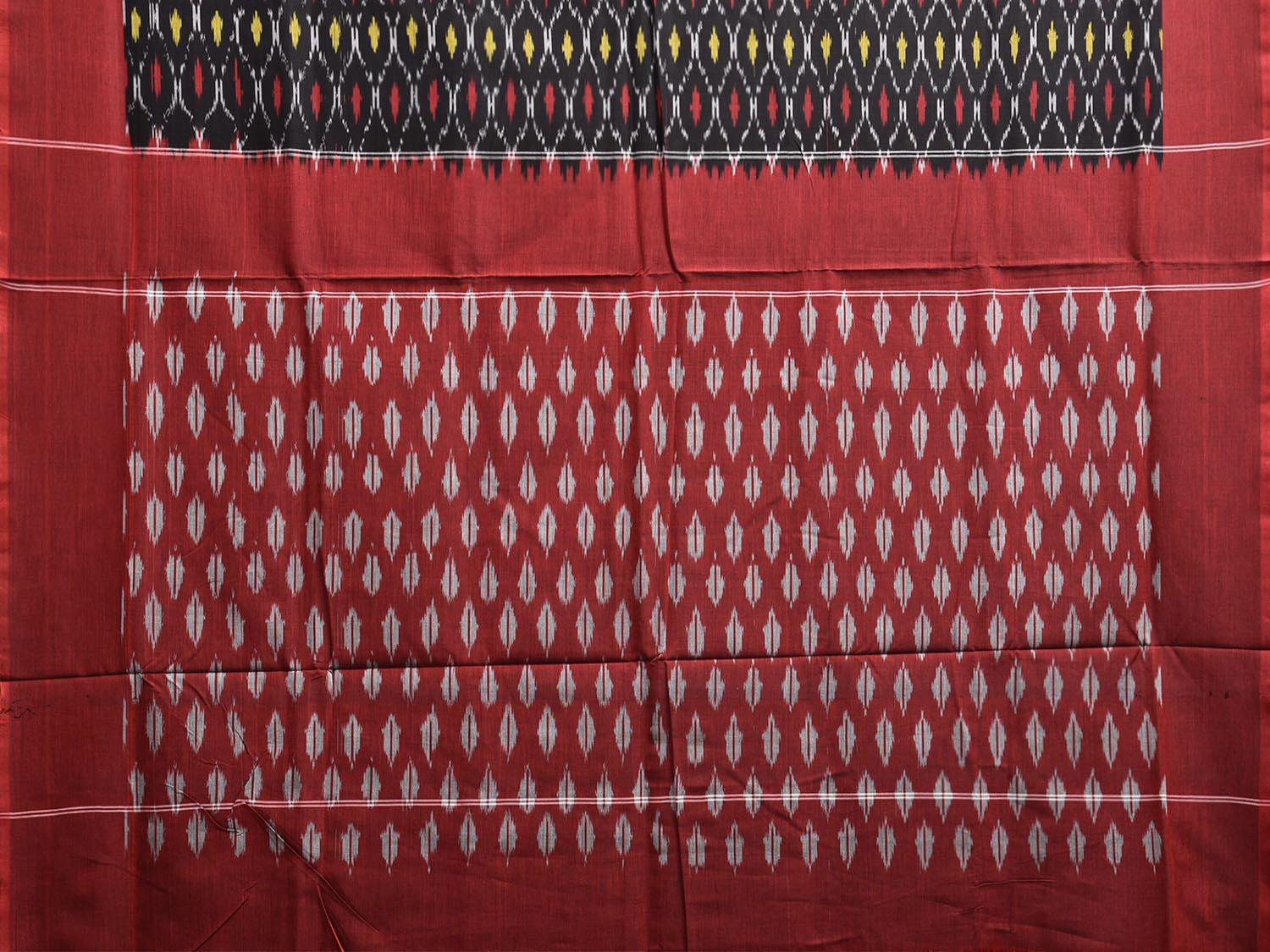 Black and Red Pochampally Ikat Cotton Handloom Saree with All Over Grill Body Design No Blouse i0901