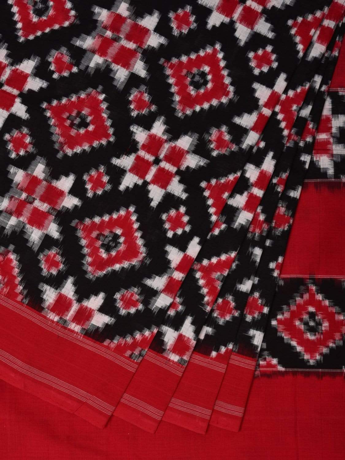 Black and Red Pochampally Ikat Cotton Handloom Saree with Telia Design i0608