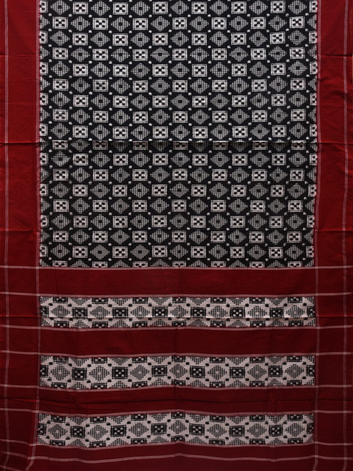 Black and Red Pochampally Ikat Cotton Handloom Saree with Telia Design i0666