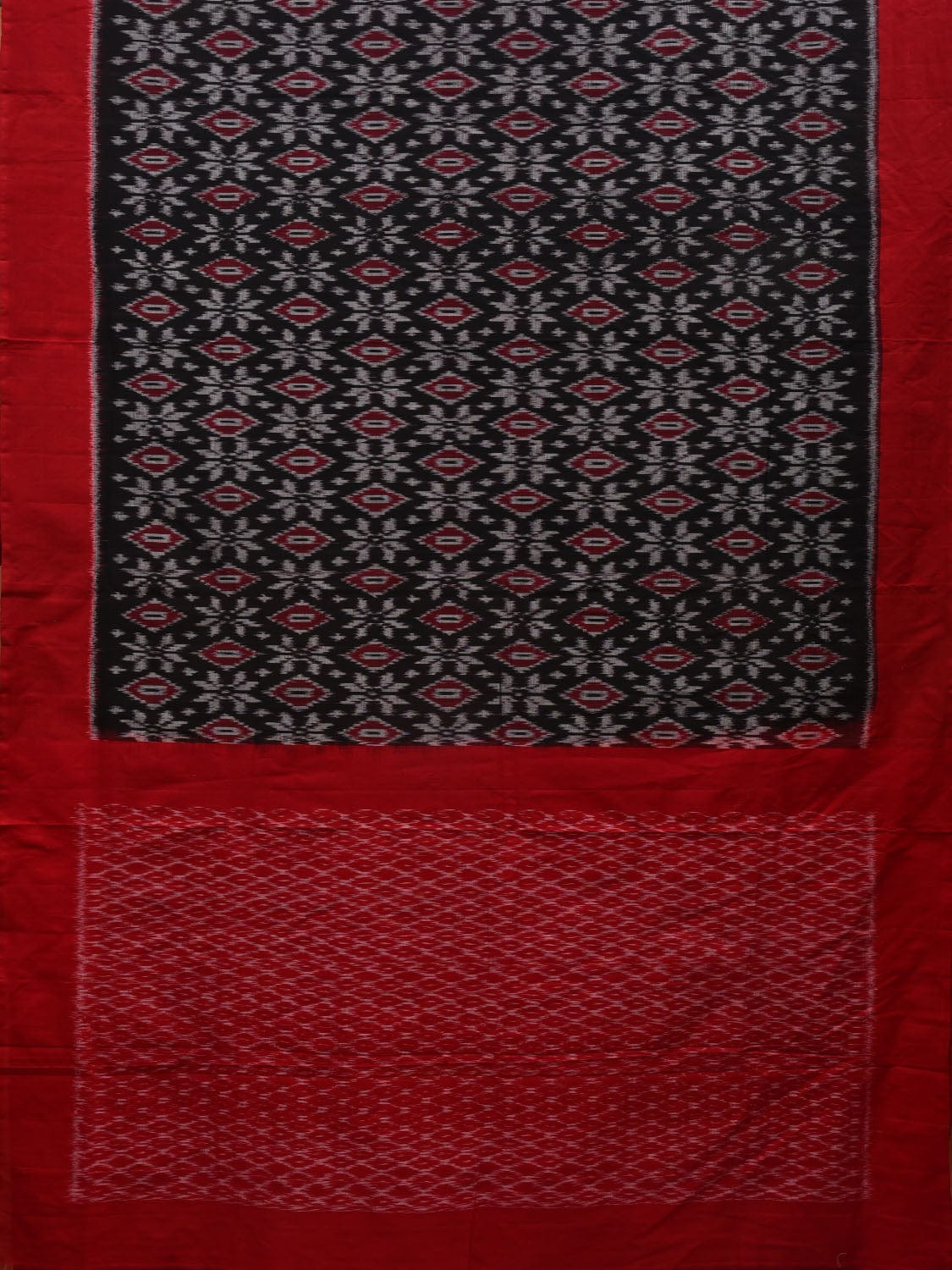 Black and Red Pochampally Ikat Cotton Handloom Saree with Telia Design i0689