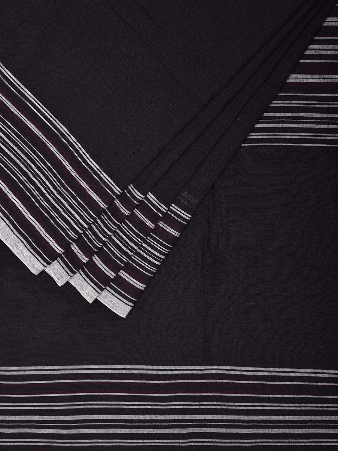 Black and White Organic Cotton Plain Saree with Strips Pallu Design o0567