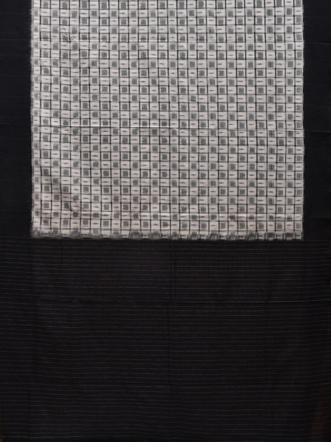 Black and White Pochampally Ikat Cotton Handloom Saree with Checks Design i0668