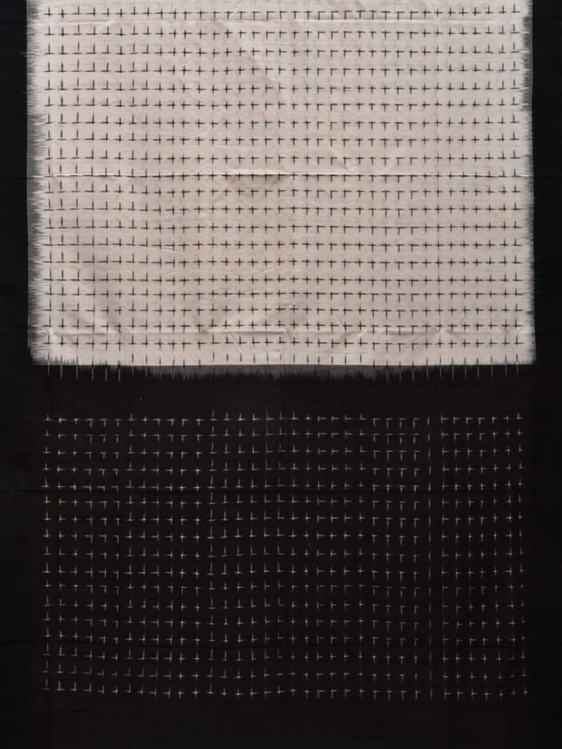 Black and White Pochampally Ikat Cotton Handloom Saree with Plus Buta Design i0661