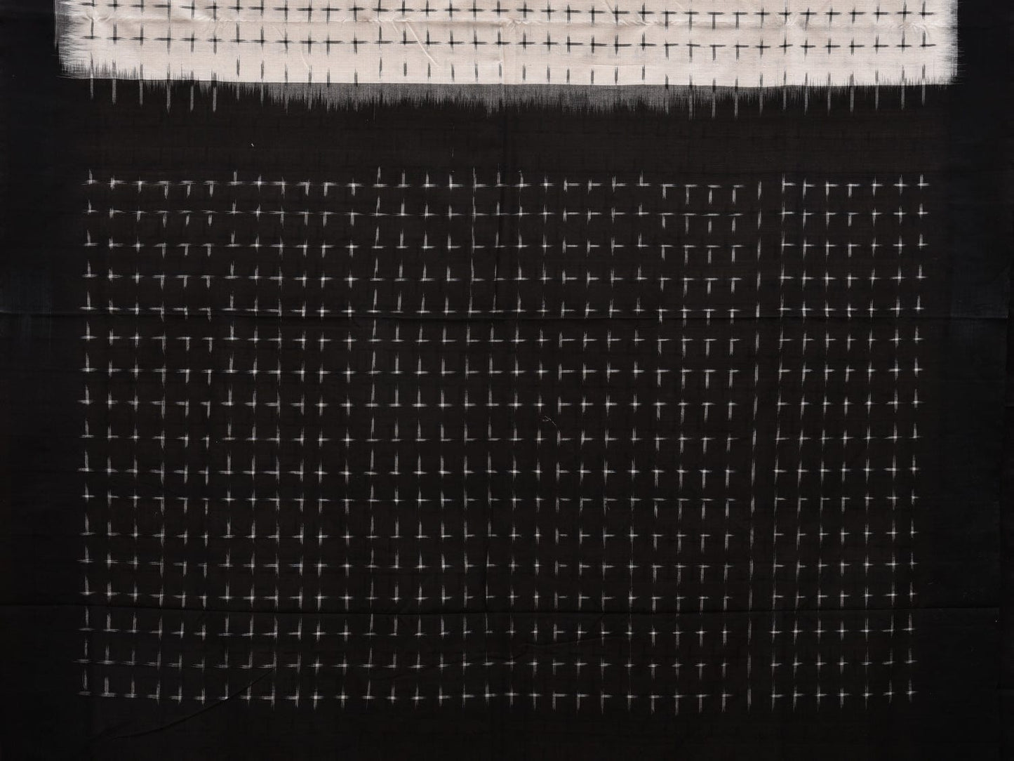 Black and White Pochampally Ikat Cotton Handloom Saree with Plus Buta Design i0661