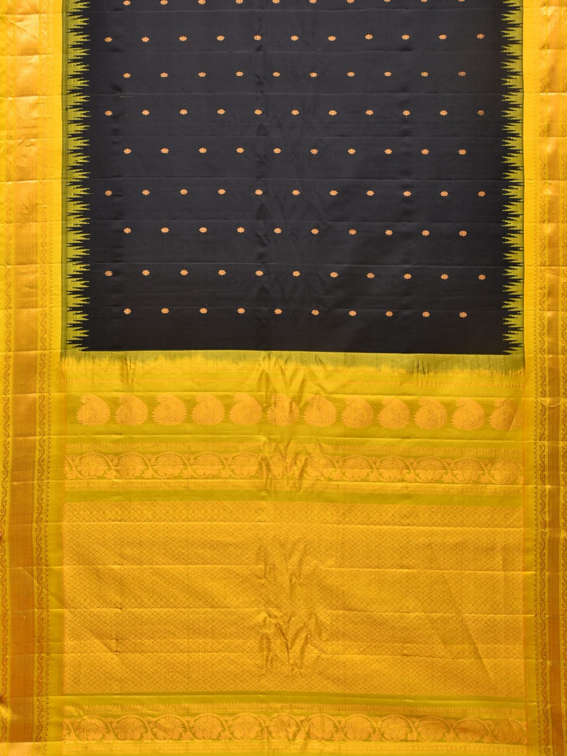 Black and Yellow Gadwal Silk Handloom Saree with Mango Pallu Design g0331
