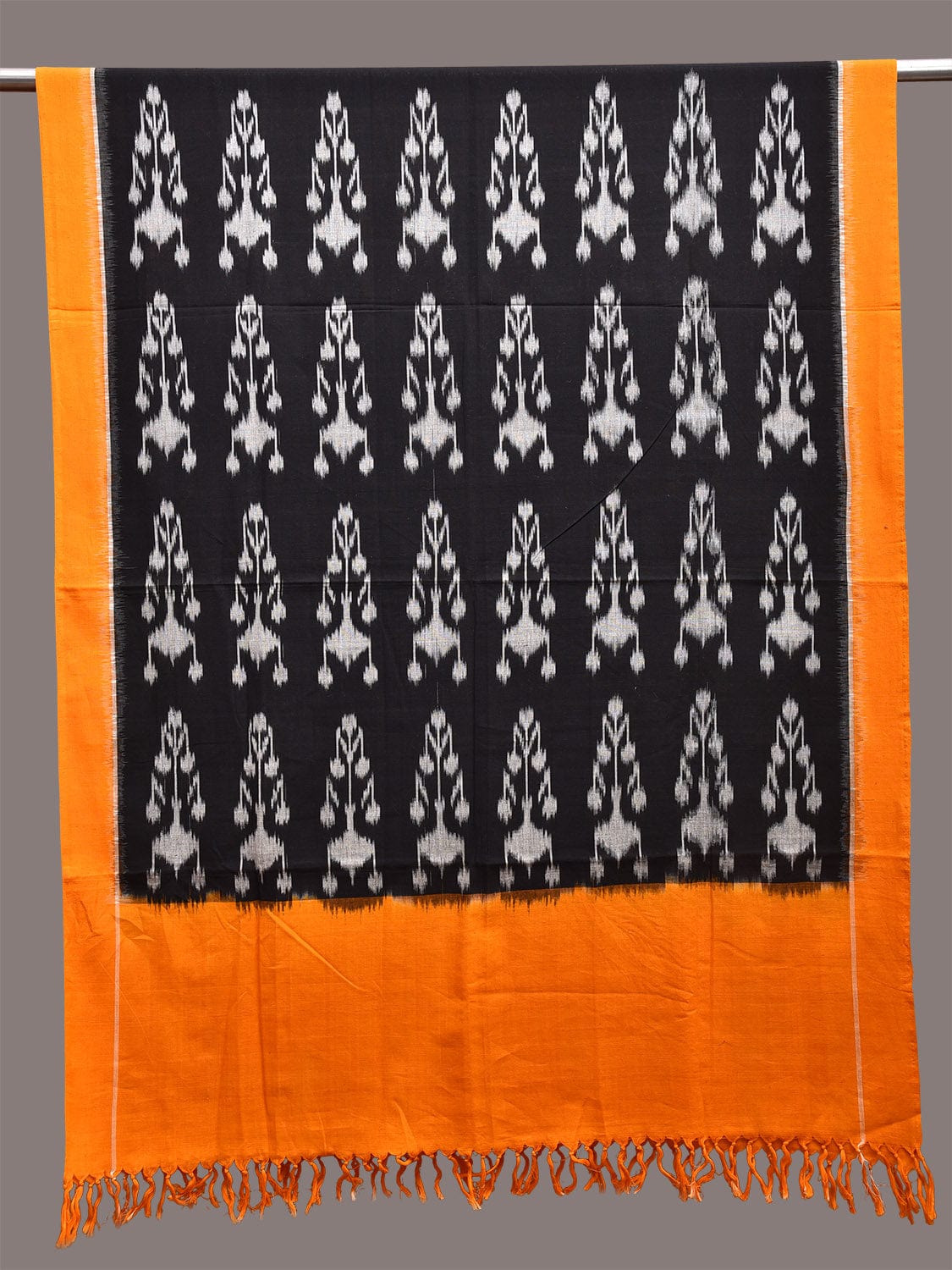 Black and Yellow Pochampally Ikat Cotton Handloom Dupatta with Big Buta Design ds3651