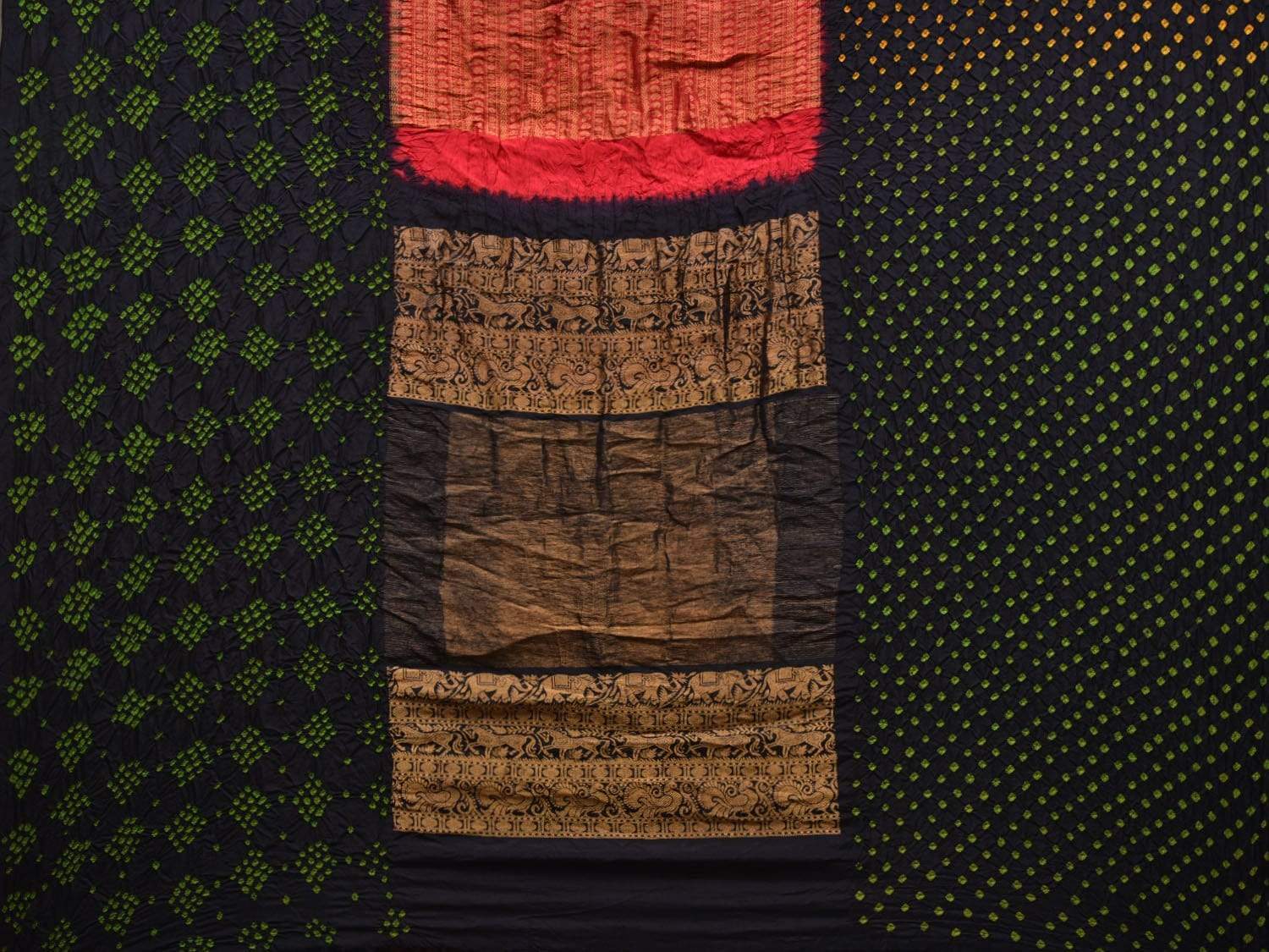 Black Bandhani Kanchipuram Silk Handloom Saree with Middle Brocade Design bn0230