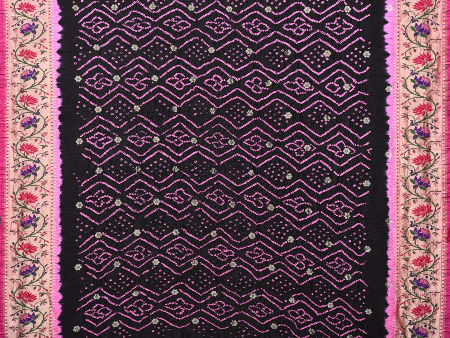 Black Bandhani Paithani Silk Handloom Saree with Lotus Border Design bn0184