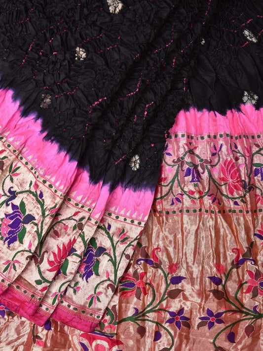 Black Bandhani Paithani Silk Handloom Saree with Lotus Border Design bn0184