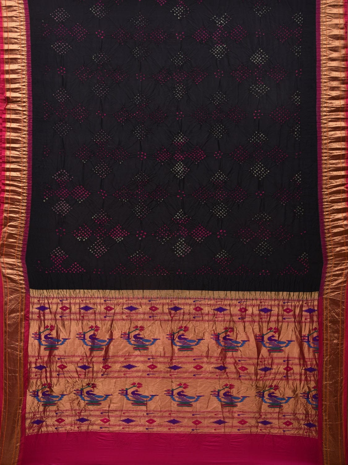 Black Bandhani Paithani Silk Handloom Saree with Peacocks Pallu Design bn0380