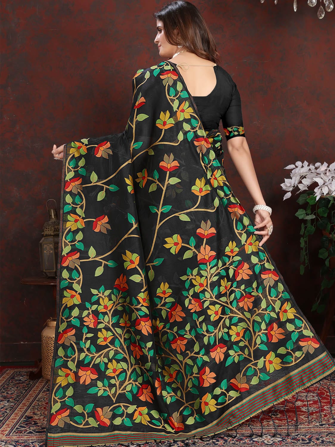 Black Dhakai Jamdani Cotton Viscose Saree with Floral Border and Pallu Design dj0102