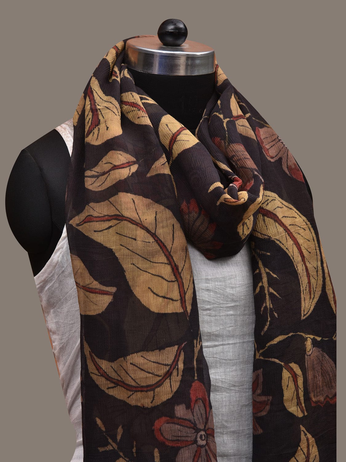 Black Kalamkari Hand Painted Chiffon Dupatta with Floral, Peacocks and Zari Border Design ds2797