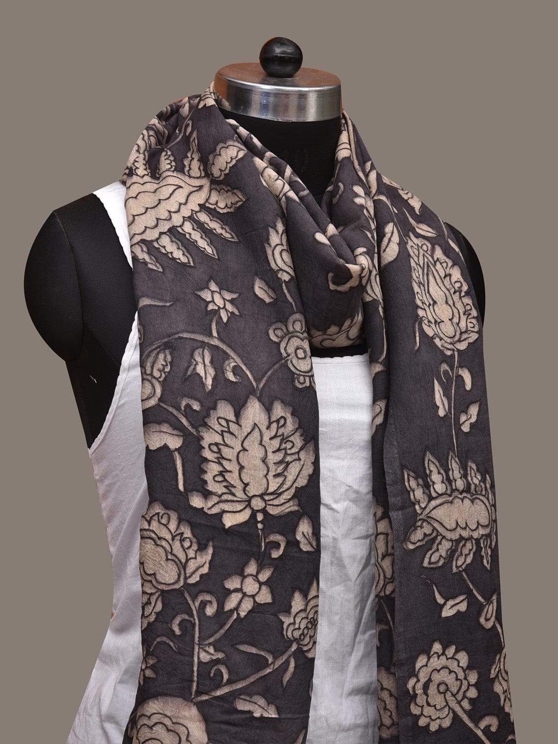 Black Kalamkari Hand Painted Cotton Handloom Stole with Floral Design ds3019