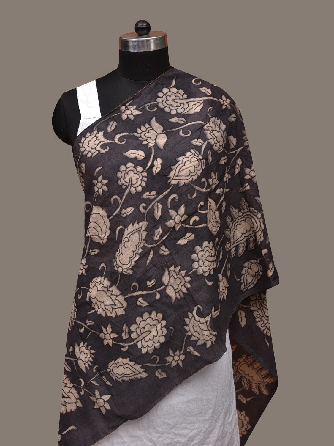 Black Kalamkari Hand Painted Cotton Handloom Stole with Floral Design ds3019