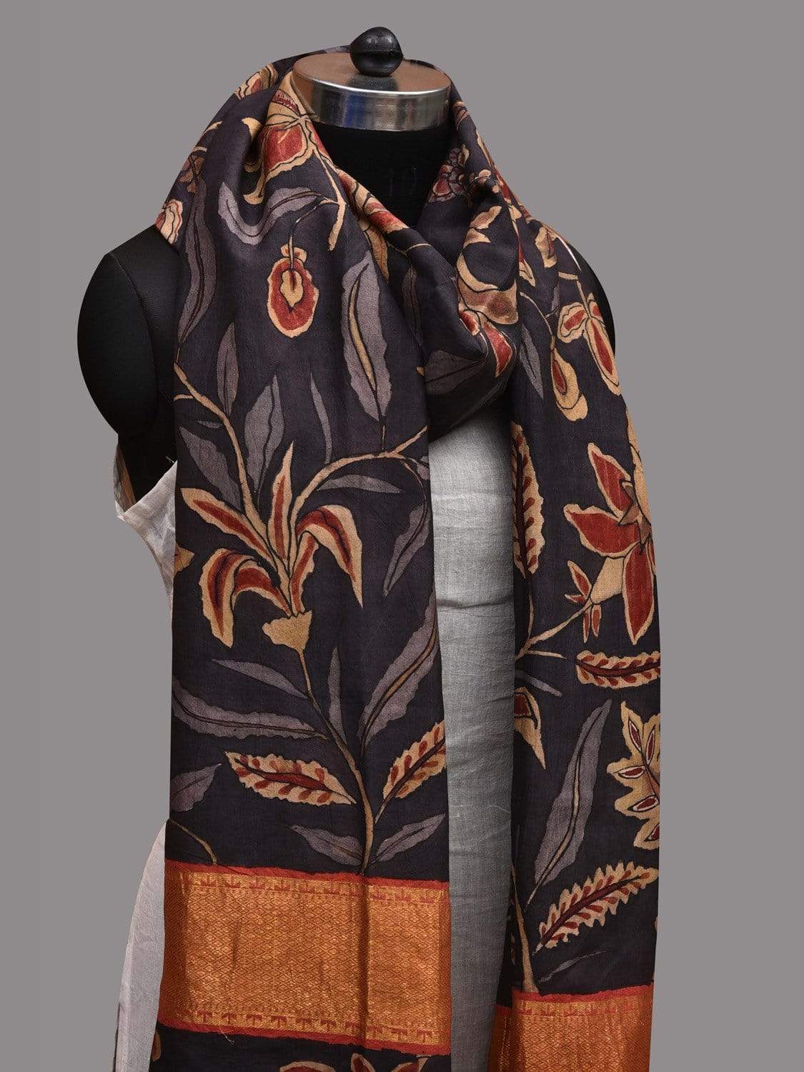 Black Kalamkari Hand Painted Kanchipuram Silk Handloom Dupatta with Floral Design ds2593